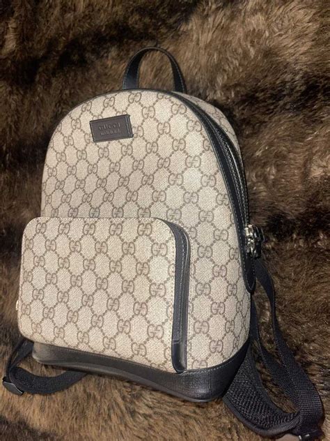 GUCCI GG Supreme Monogram Small Eden Day .